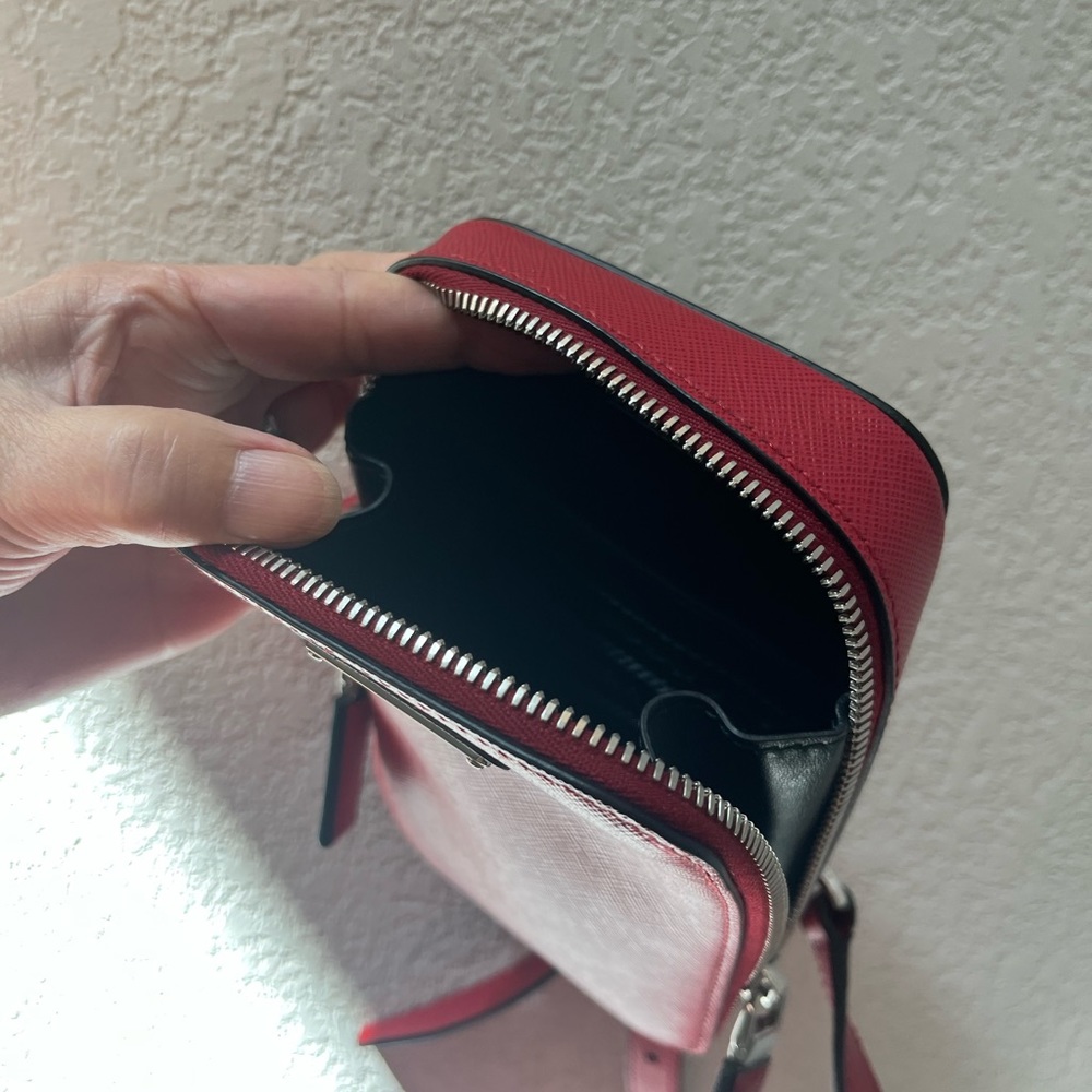 Beautiful Authentic Prada unisex bag BRAND NEW - Picture 2 of 12